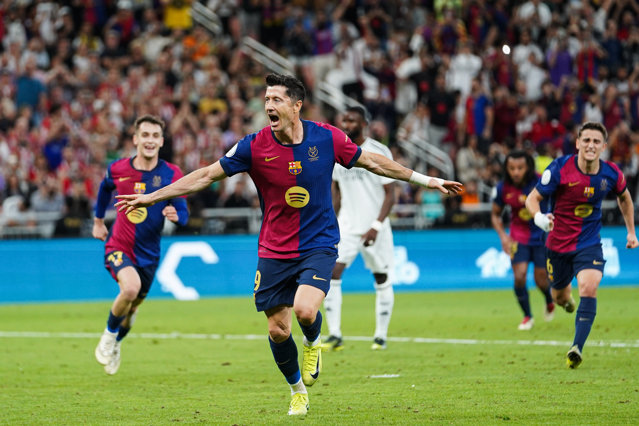 Barcelona a opta echipa cu peste 100 de trofee Scotia Uruguay si Spania au cate doua echipe