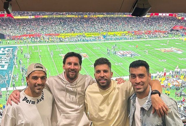 Invazie de vedete la Super Bowl Taylor Swift Lionel Messi Jay Z si Donald Trump pe stadion