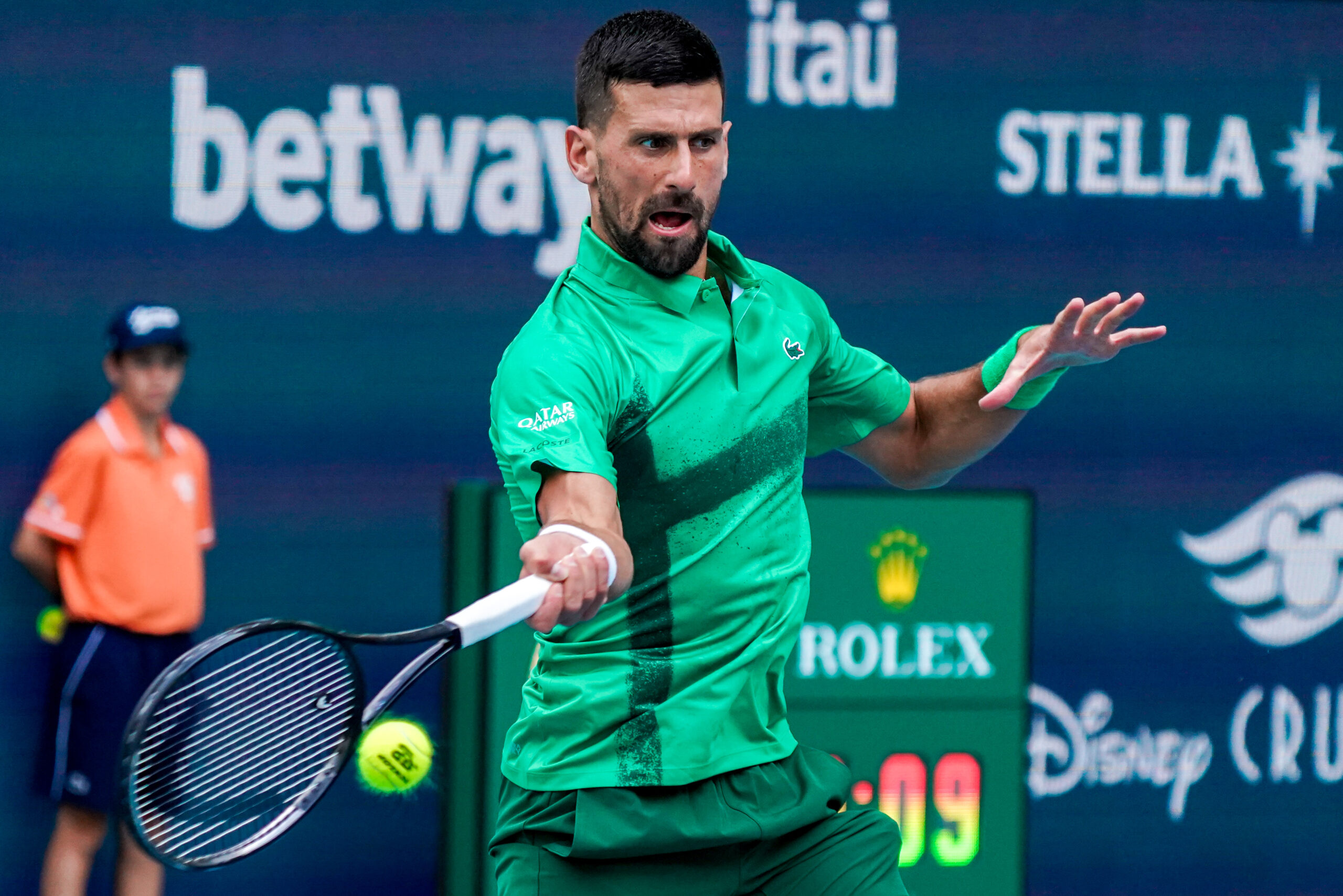 Djokovic il invinge pe Musetti si ajunge in sferturi