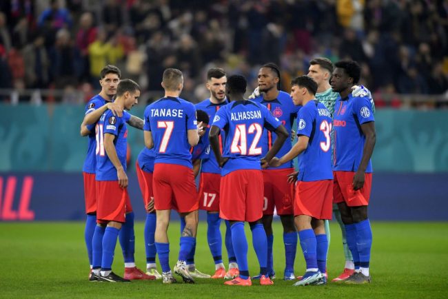 Dupa Birligea alti doi titulari FCSB s au accidentat si lipsesc o luna