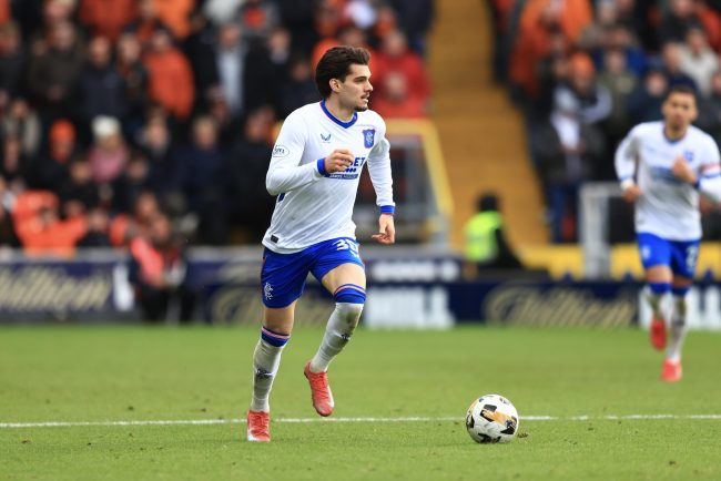 Farul Universitatea Cluj duelul fostilor colegi Hagi si Sabau