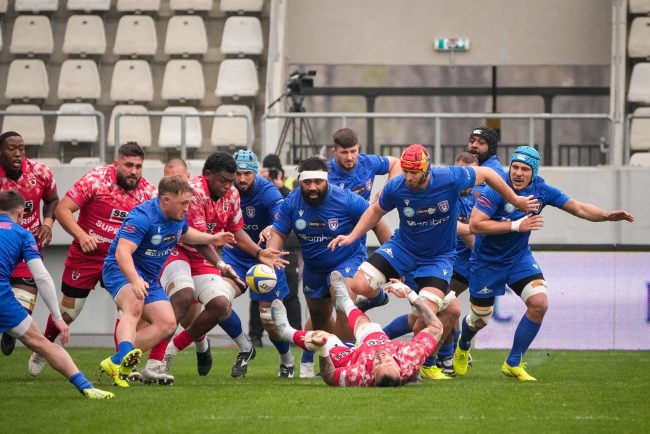 Gafa monumentala Steaua confundata cu Dinamo