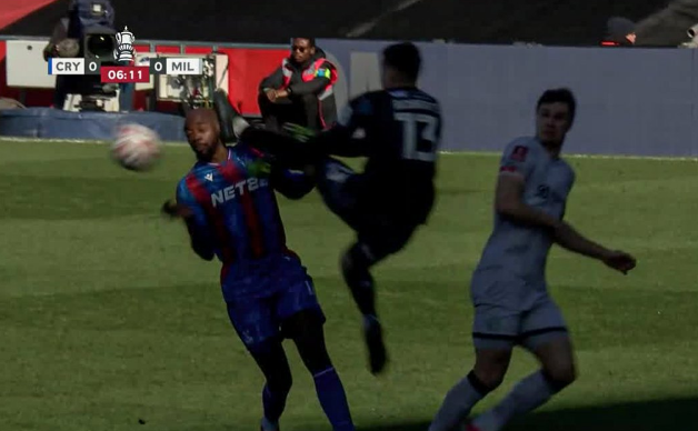 Incident grav la meci in Anglia Jucator lovit in cap