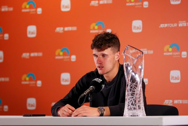 Mensik isi invinge idolul si castiga Miami Open