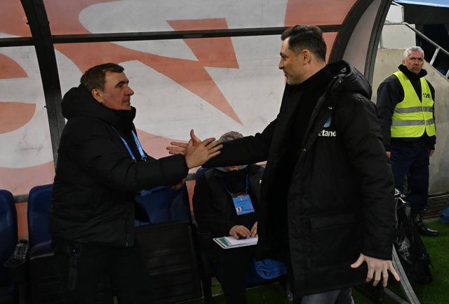 Superliga Universitatea Craiova invinge Farul si urca pe primul loc