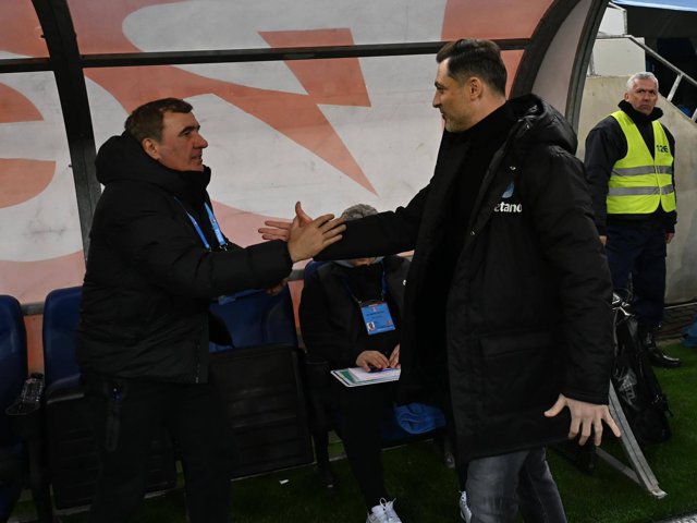 Superliga Universitatea Craiova invinge Farul si urca pe primul loc