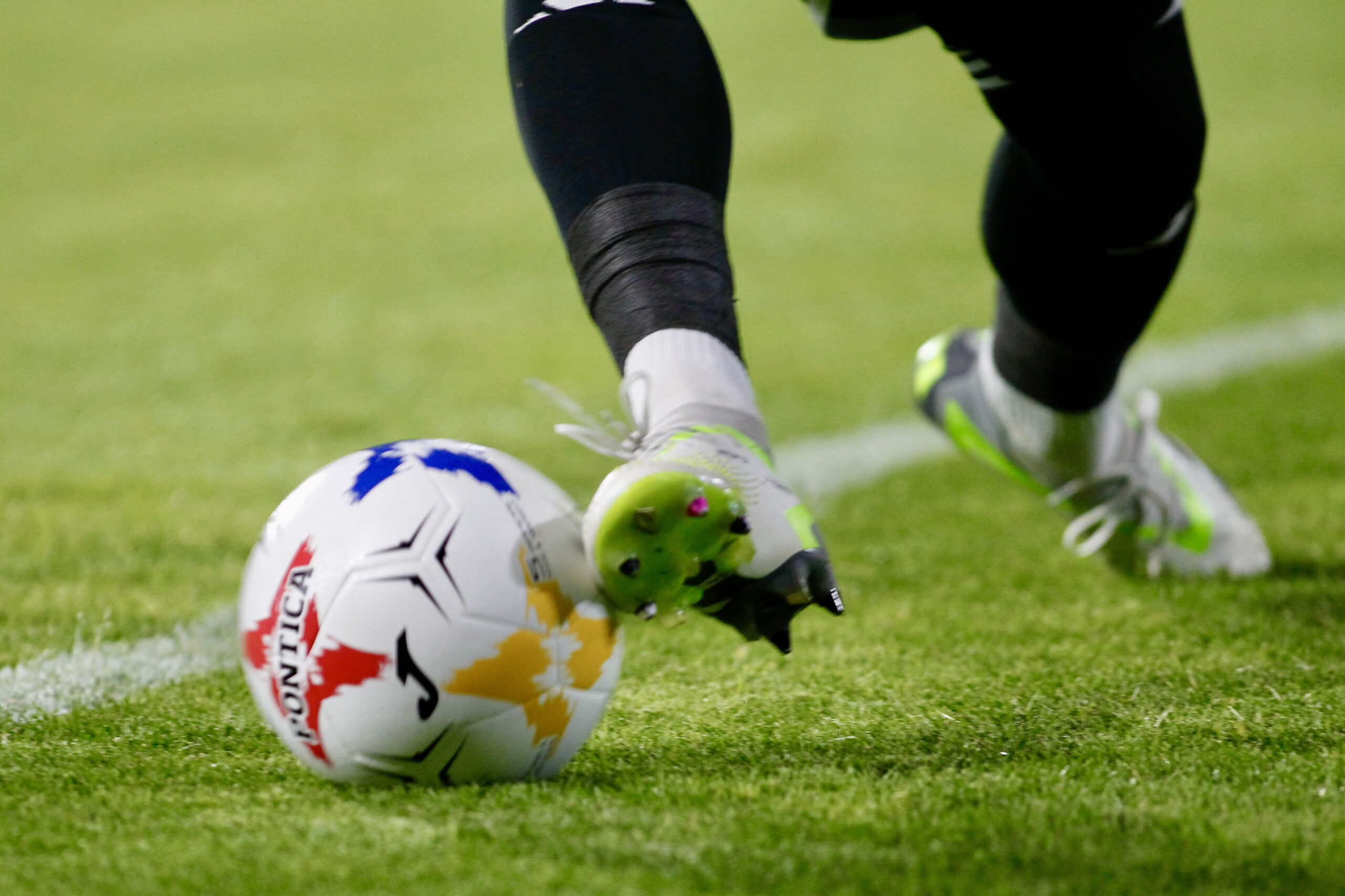 UEFA FCSB are nevoie de o revenire miraculoasa la Lyon