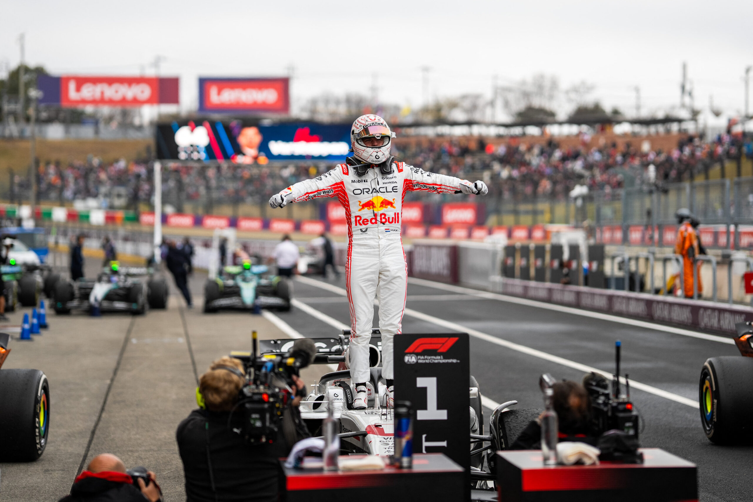 Max Verstappen triumfa in Japonia pentru a patra oara