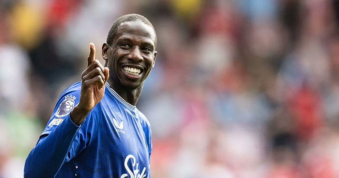 Abdoulaye Doucoure a anuntat plecarea de la Everton