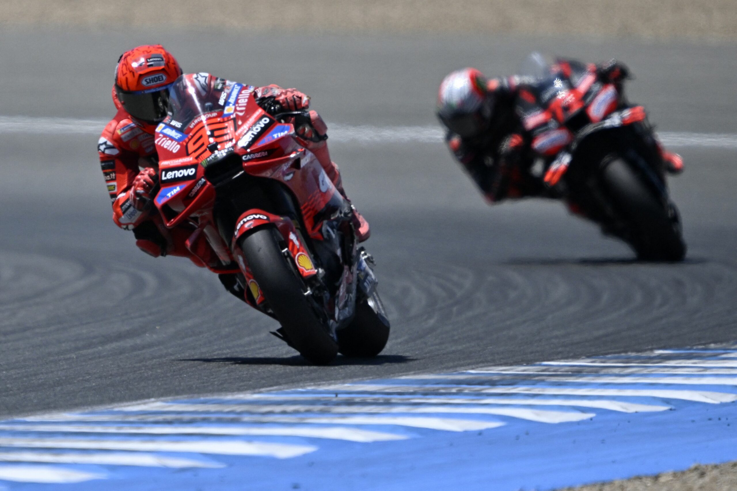 MotoGP Marc Marquez revine spectaculos si castiga la Aragon