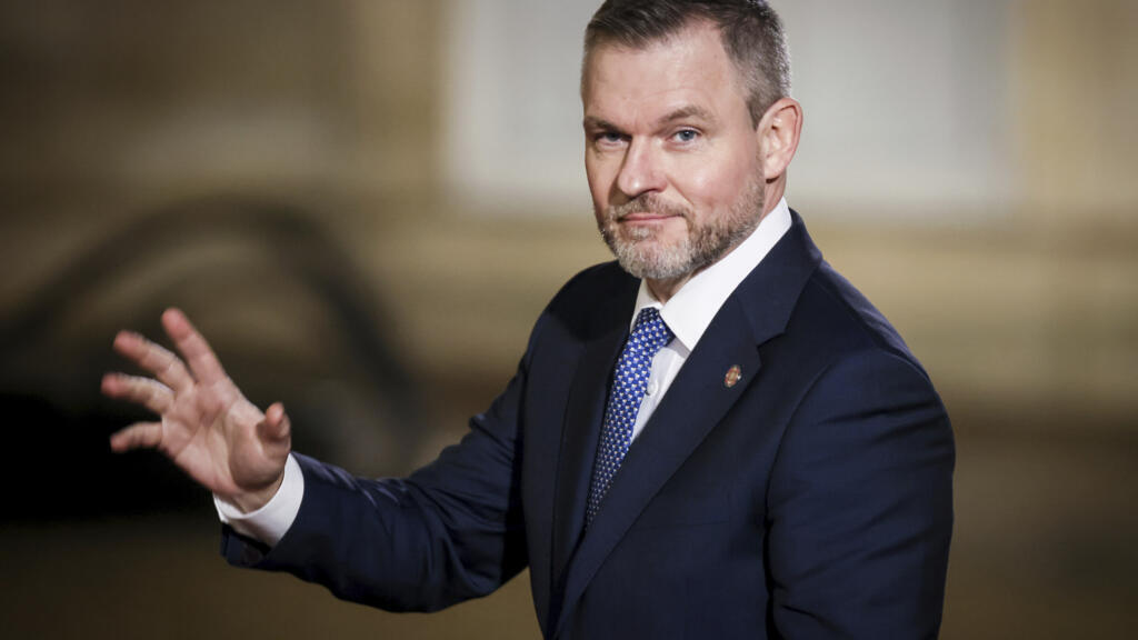 Premierul slovac doreste neutralitate presedintele l a criticat imediat