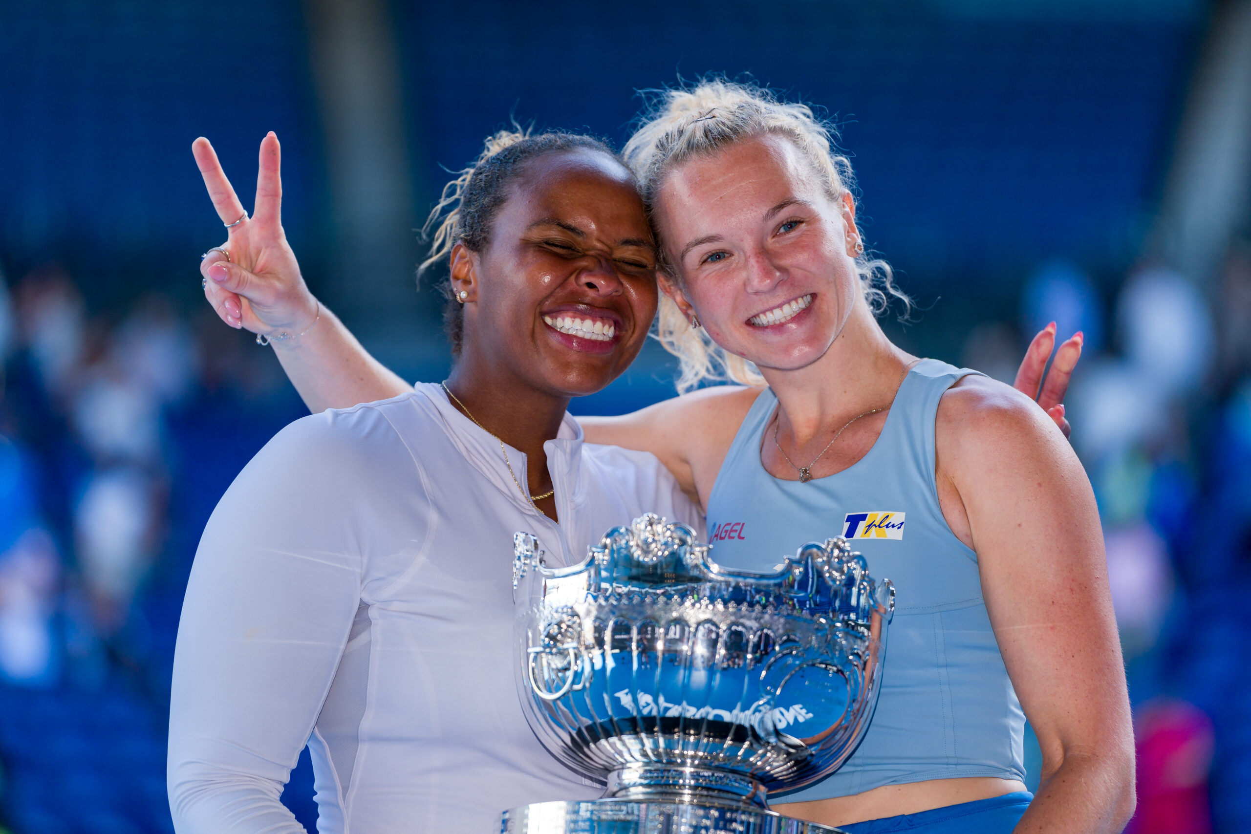 Roland Garros Favoritele din dublu feminin eliminate in sferturi