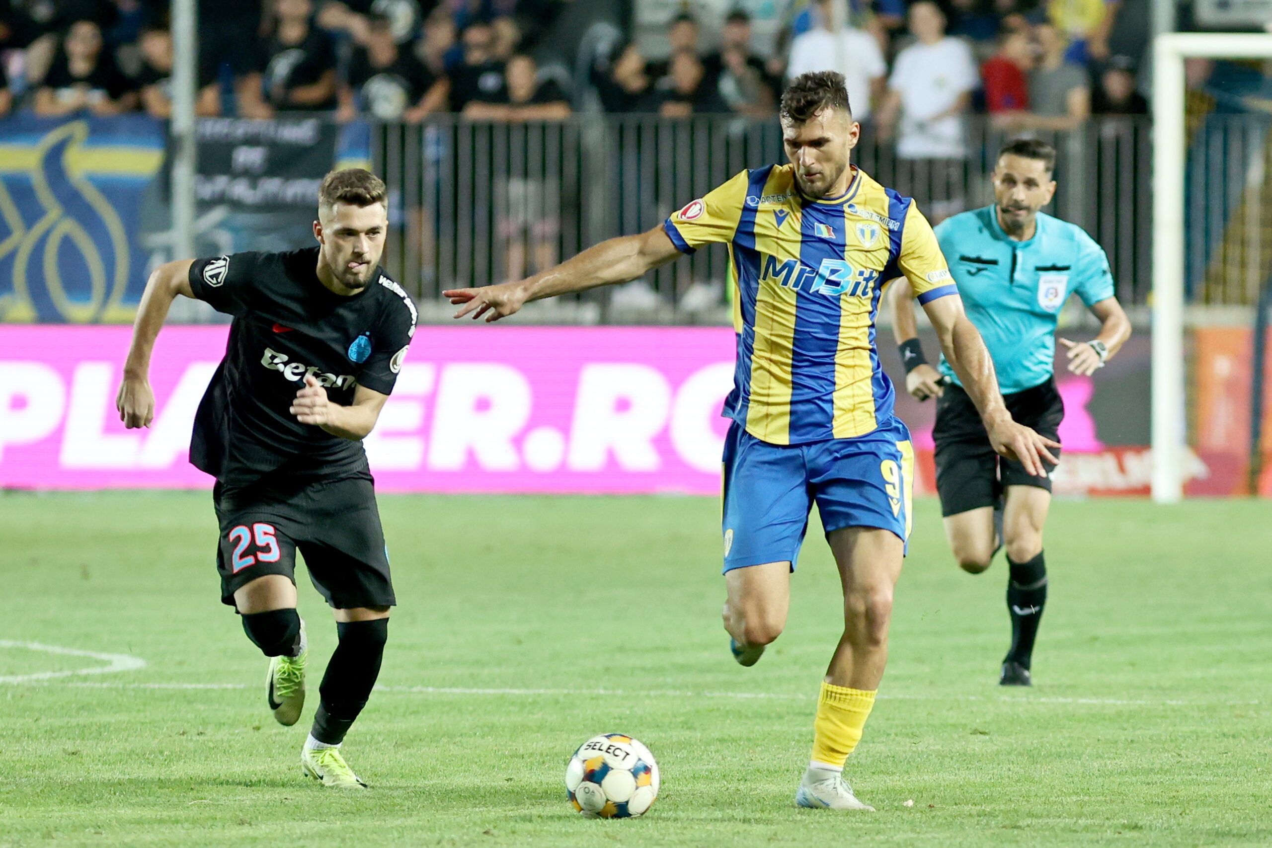 FCSB castiga derbiul cu Petrolul la Ploiesti