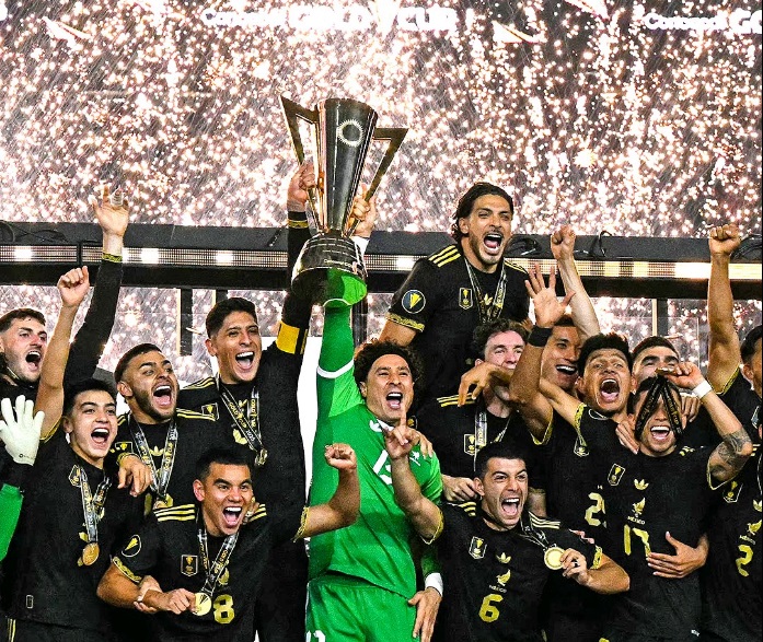 Mexicul a castigat campionatul de fotbal in America Centrala si de Nord