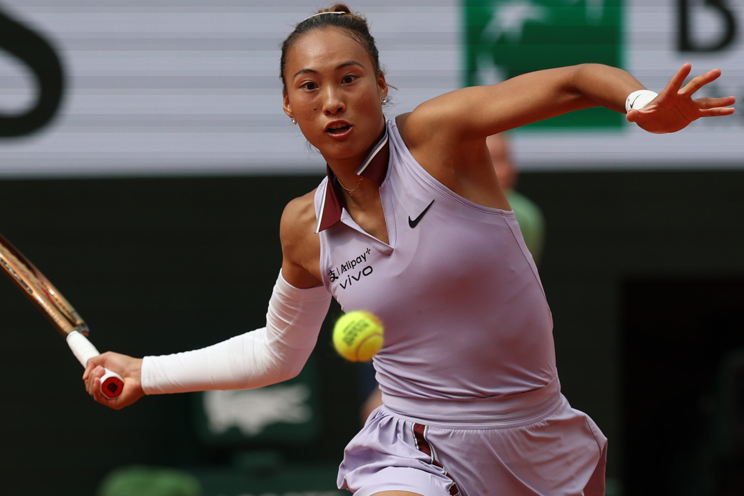 US Open Zheng Qinwen s a retras din cauza durerilor