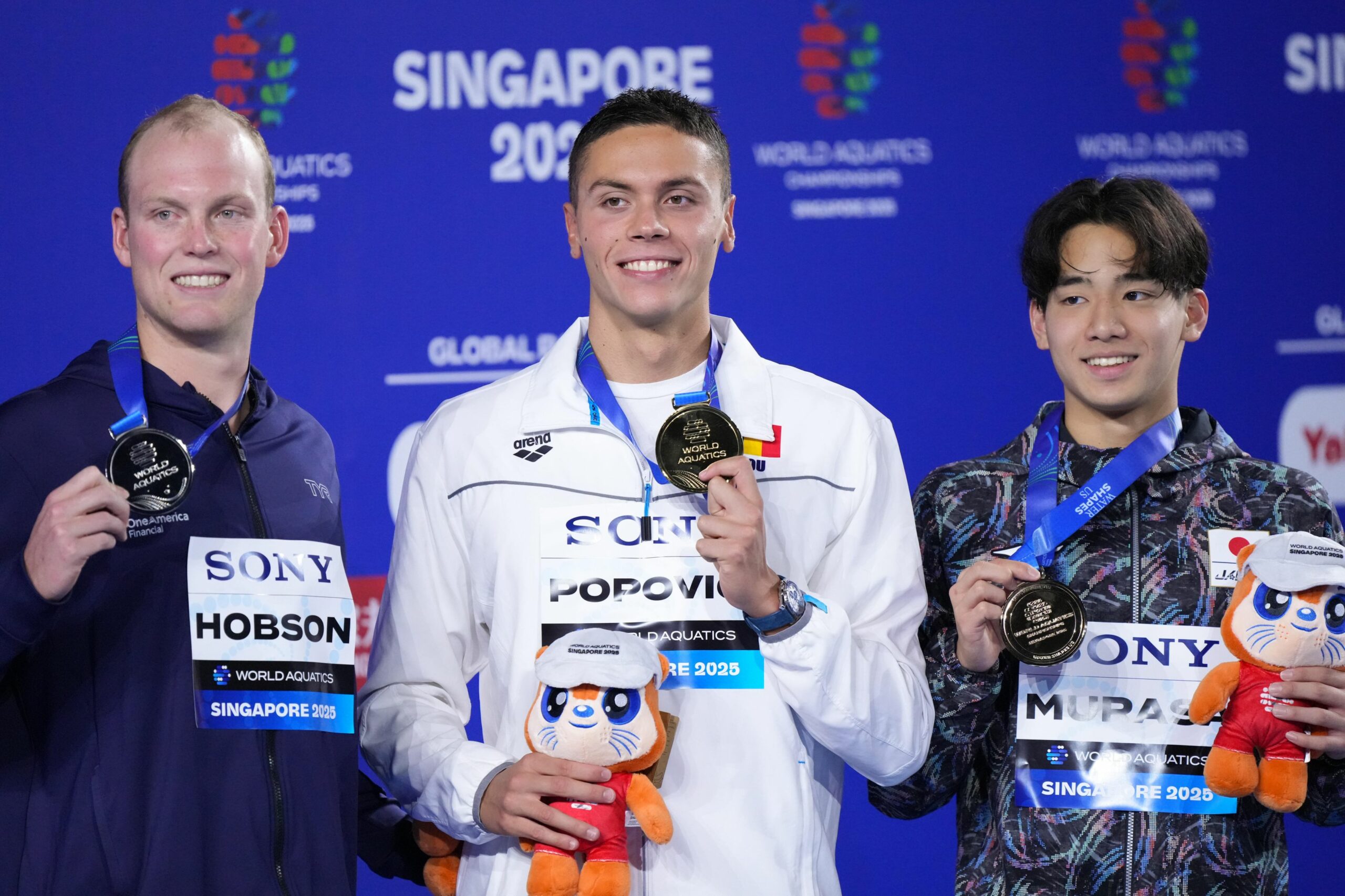 Valuri de felicitari pentru David Popovici campion mondial