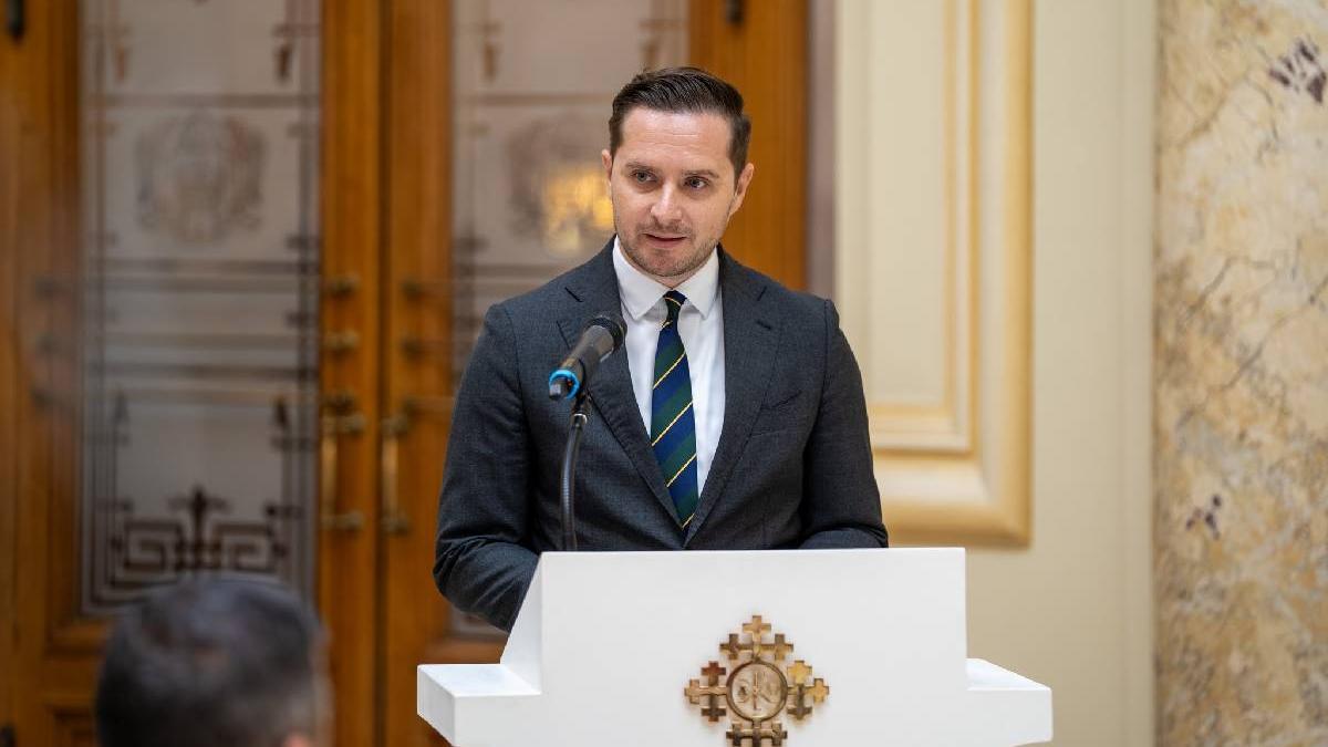 Bujduveanu Direc torii trebuie sa aiba salarii reduse imediat
