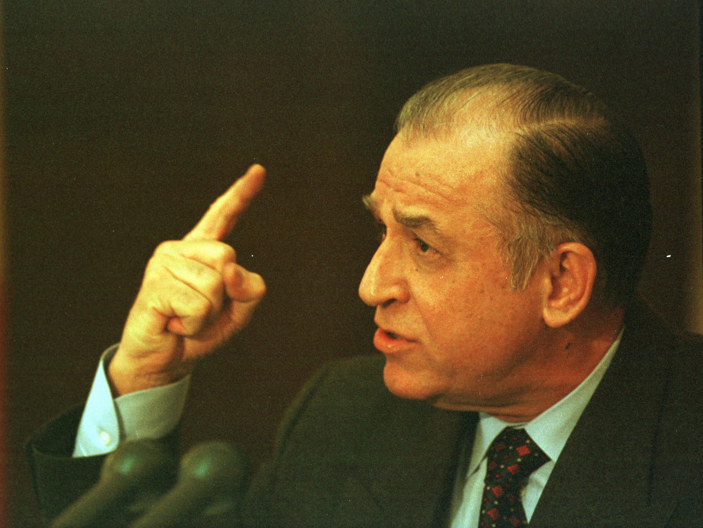 Momentul de reculegere pentru Ion Iliescu boicotat pe stadioane