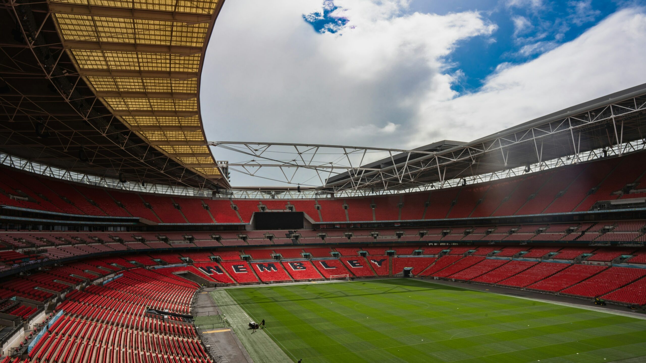 Omagiul lui Diogo Jota a fost intrerupt pe Wembley