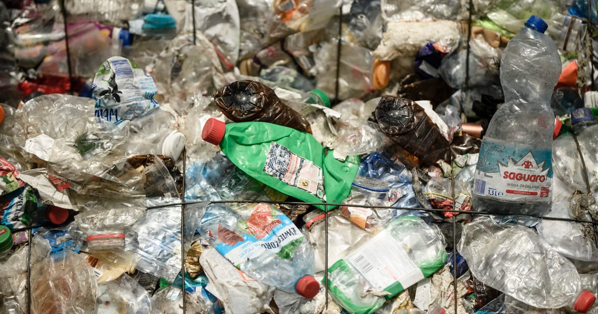 UE cerceteaza Grecie pentru proiectele de reciclare