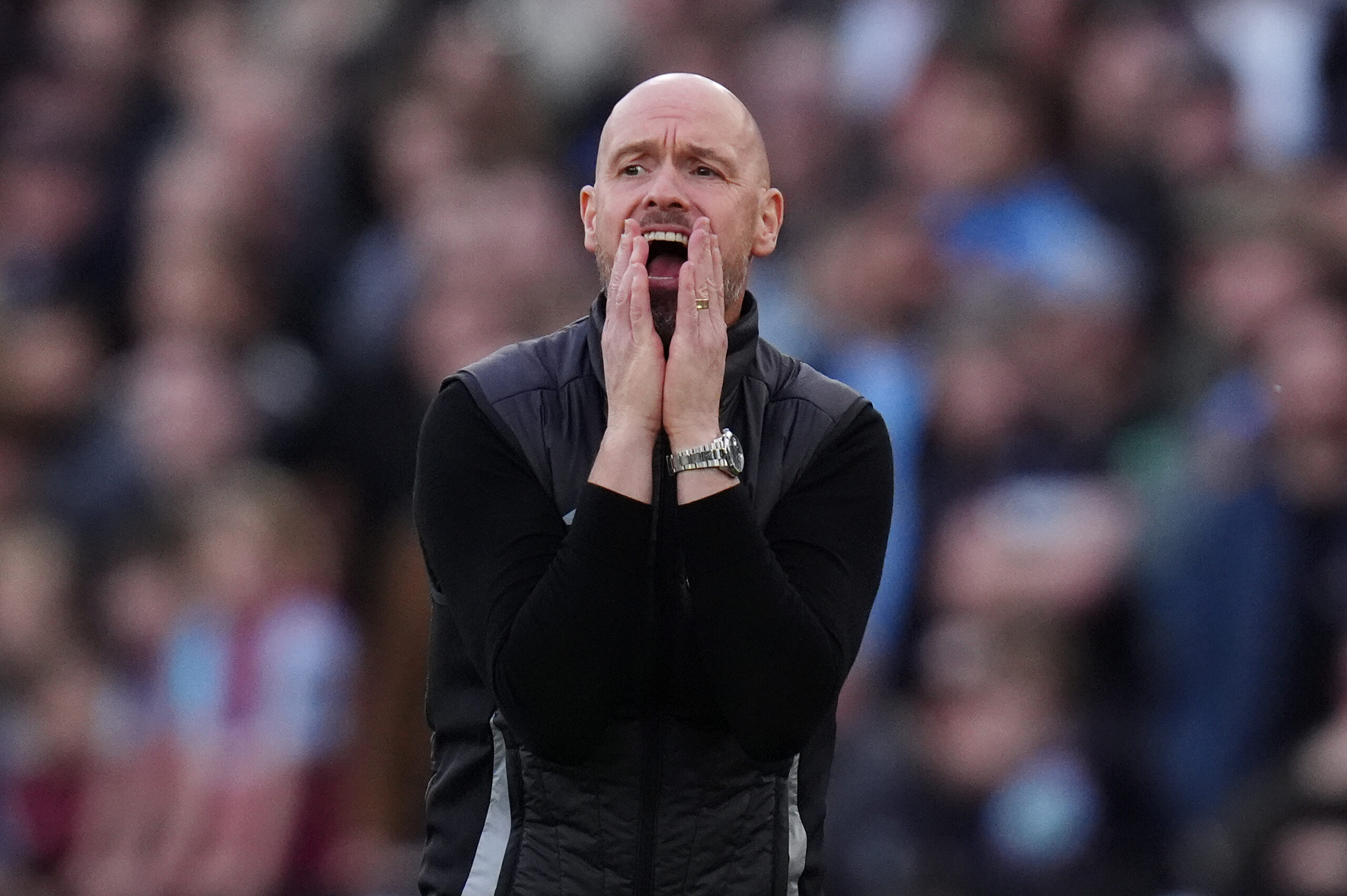Antrenorul Erik ten Hag a fost demis dupa trei meciuri
