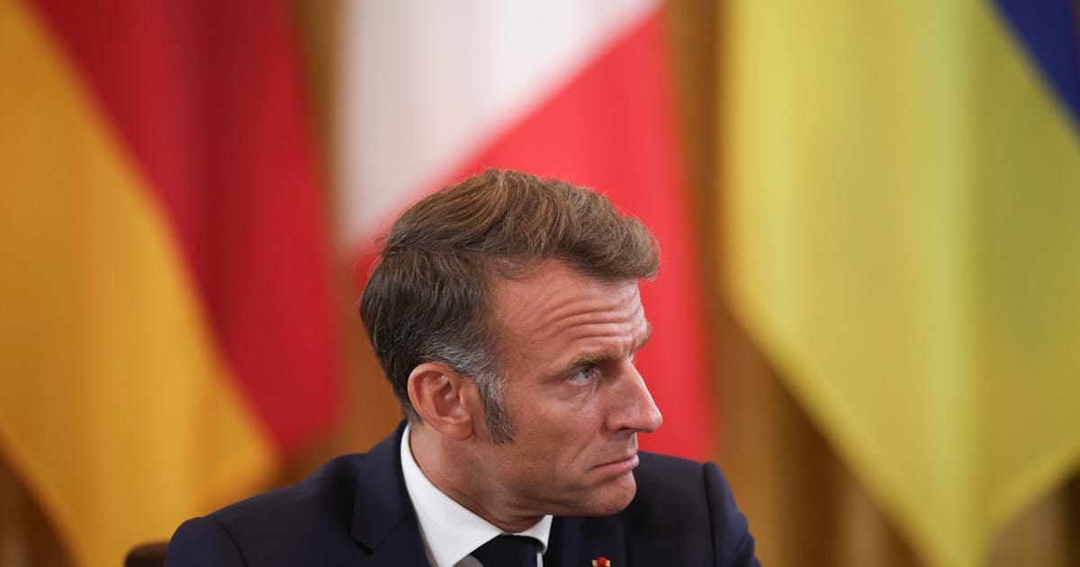 Caderea guvernului il testeaza pe Macron ca niciodata