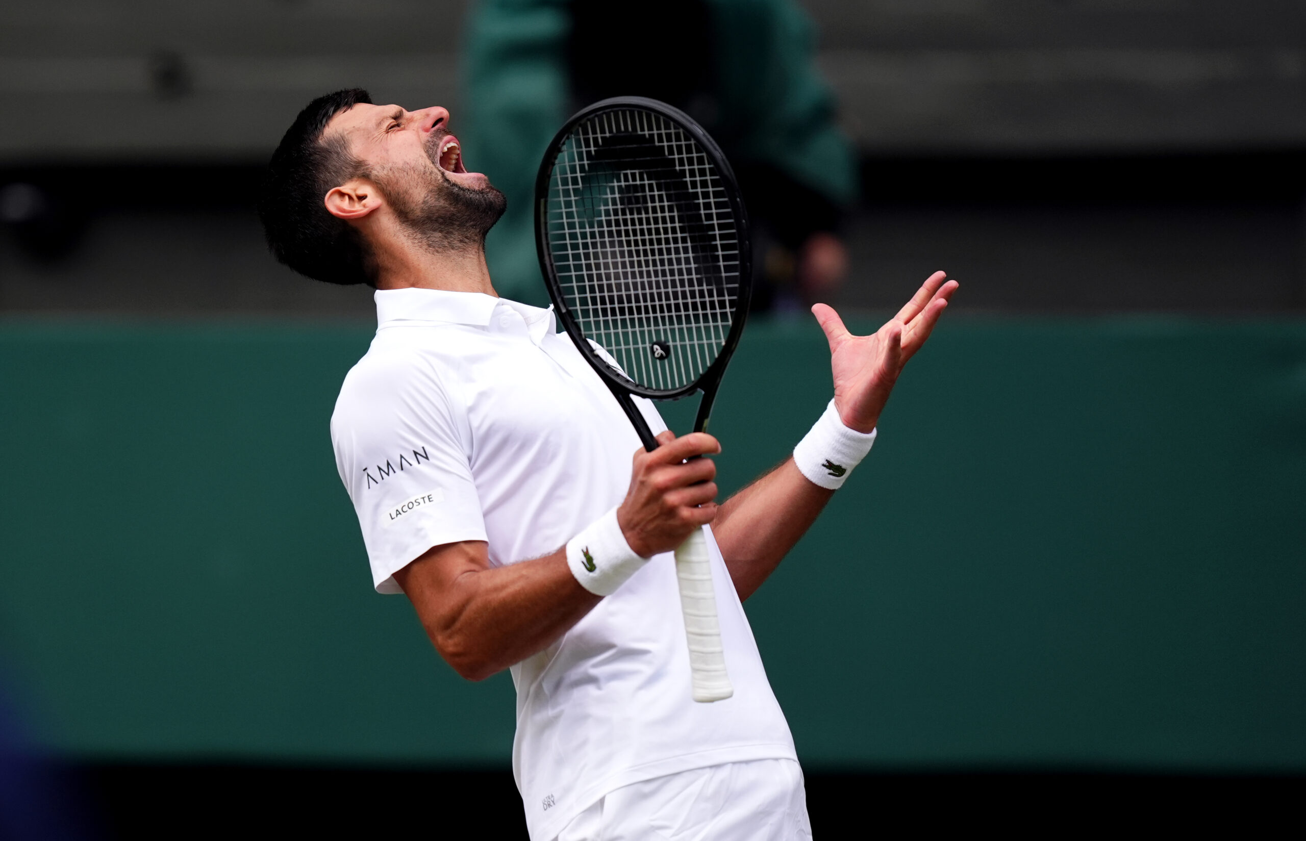 De la erou national la tradator Djokovic atacat de media sarbesca