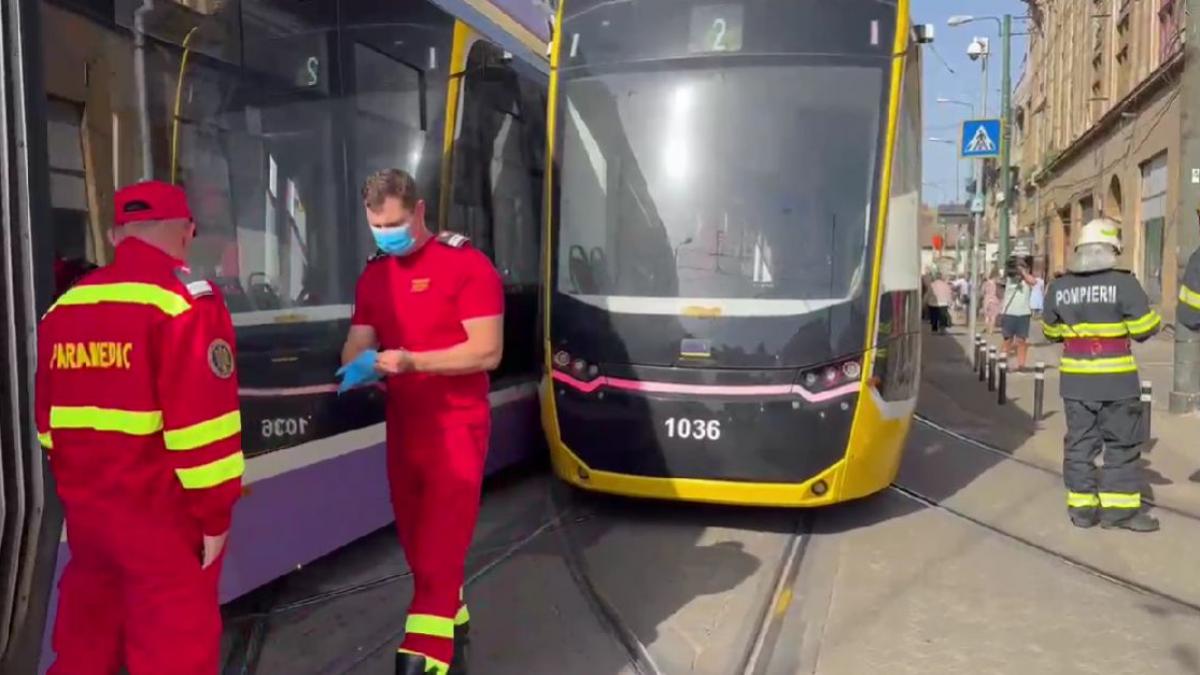 Doua tramvaie s au ciocnit in Timisoara trei raniti