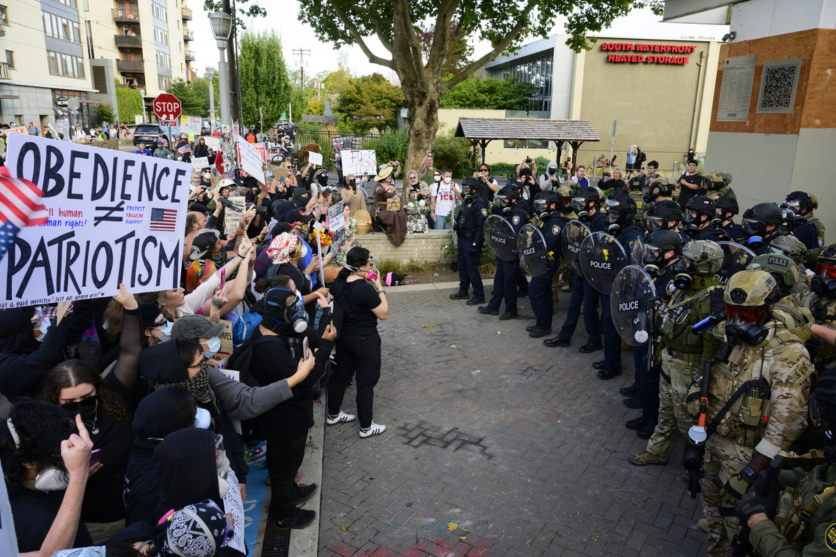 Trump incearca sa faca presiuni asupra Portlandului