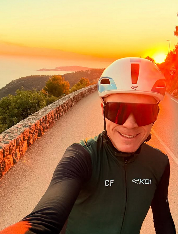 Chris Froome revine pe bicicleta dupa accidentul de var