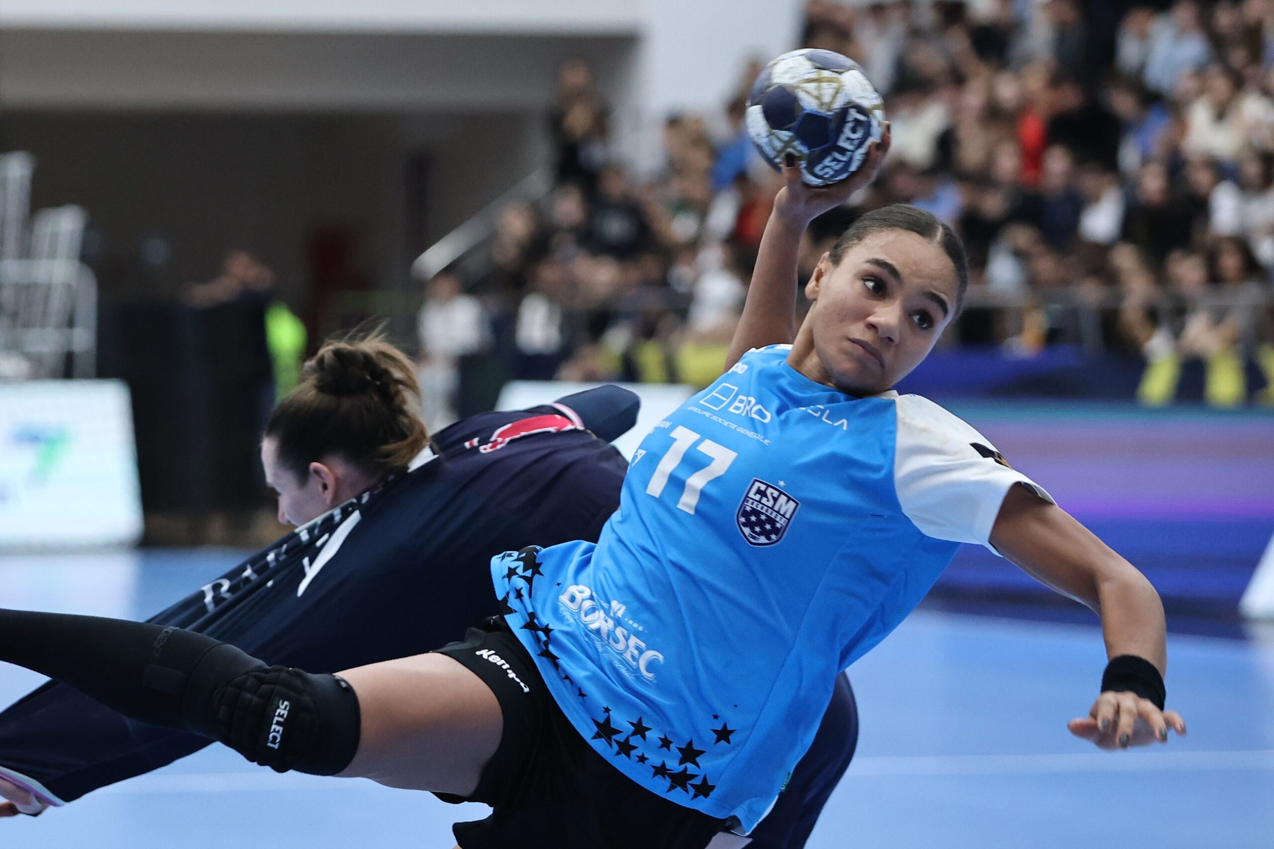 Elizabeth Omoregie paraseste CSM Bucuresti pentru Ferencvaros