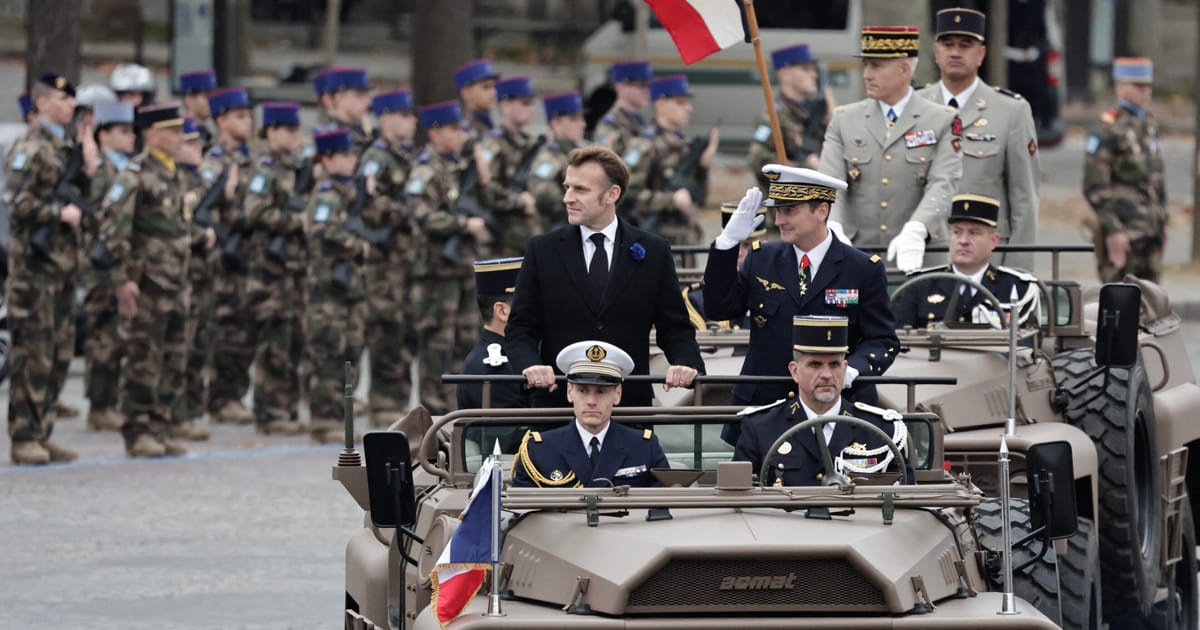 Franta se alatura serviciului militar european