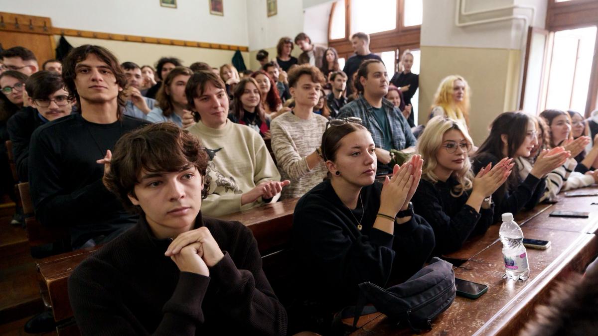 Ministrul Educatiei a gasit solutia pentru burse studenti