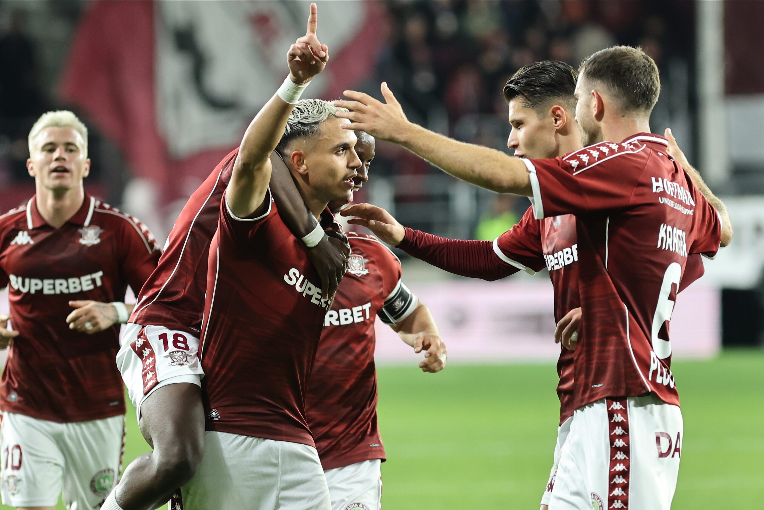 Rapid Bucuresti ramane pe prima pozitie in Superliga