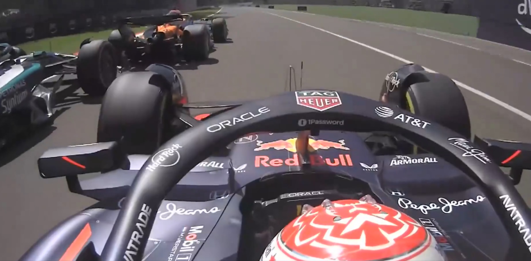 Verstappen castiga in Las Vegas Norris pe doi