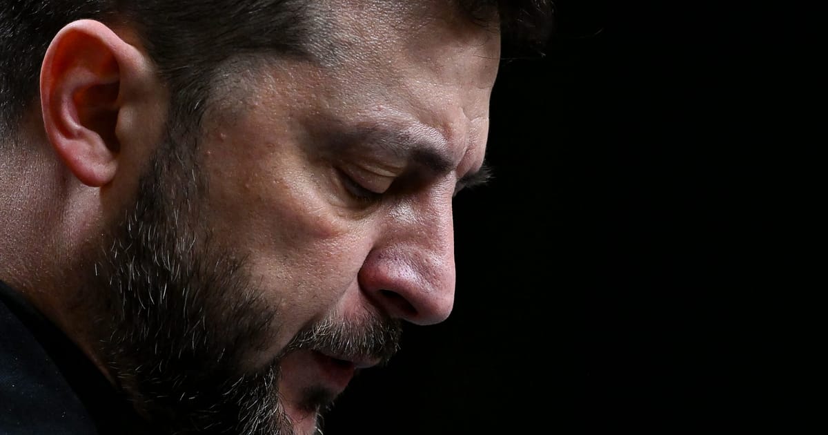 Zelenskyy se opune presiunii de a l demite pe Yermak