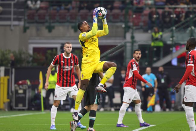 AC Milan propune oficial prelungirea contractului lui Maignan
