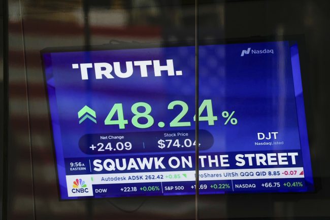 Afacerea de social media a lui Trump fuzioneaza cu o companie energetica