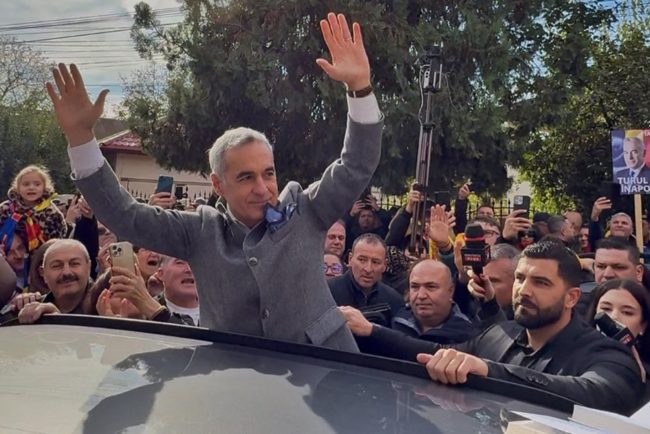 Calin Georgescu semneaza controlul judiciar la IPJ Buftea