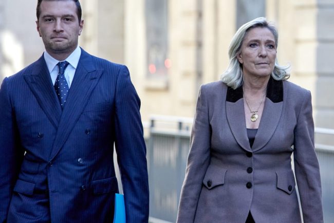 Conservatorii Frantei ar putea colabora cu Le Pen