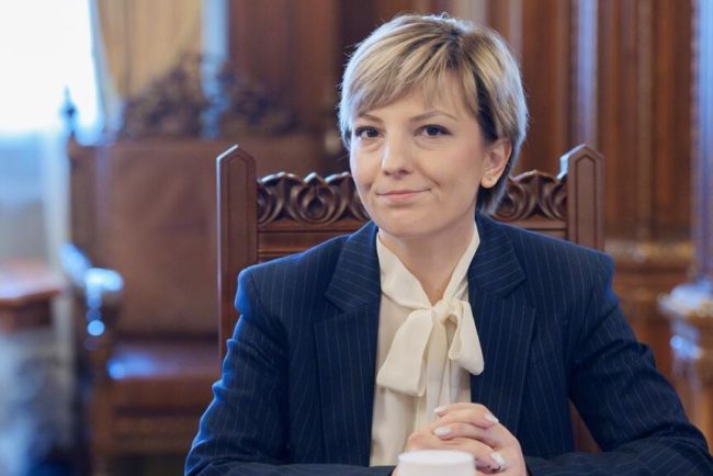 Elena Calistru presedinta Funky Citizens despre pensiile judecatorilor
