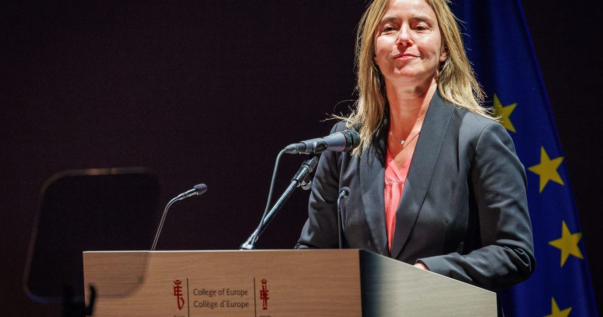 Federica Mogherini a demisionat din Colegiul Europei