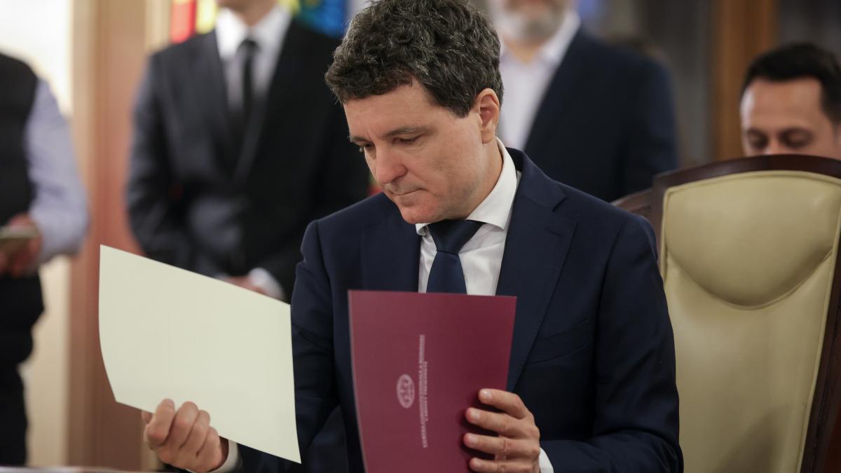 Legea anti extremism a fost retrimisa pentru