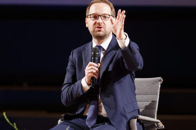 Liderul USR Dominic Fritz cere demiterea sefului DNA
