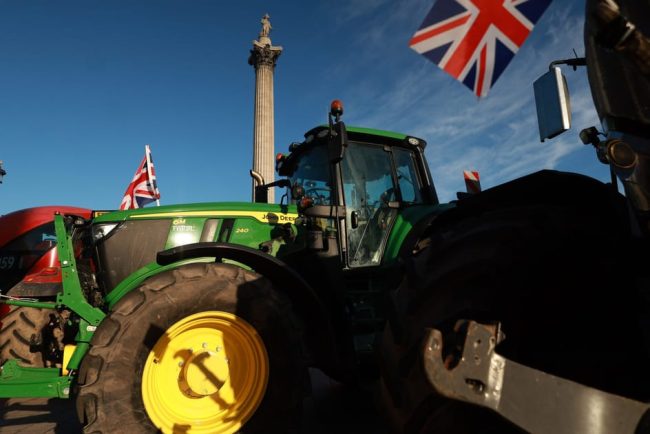 Marea Britanie renunta la impozitul pe mostinire