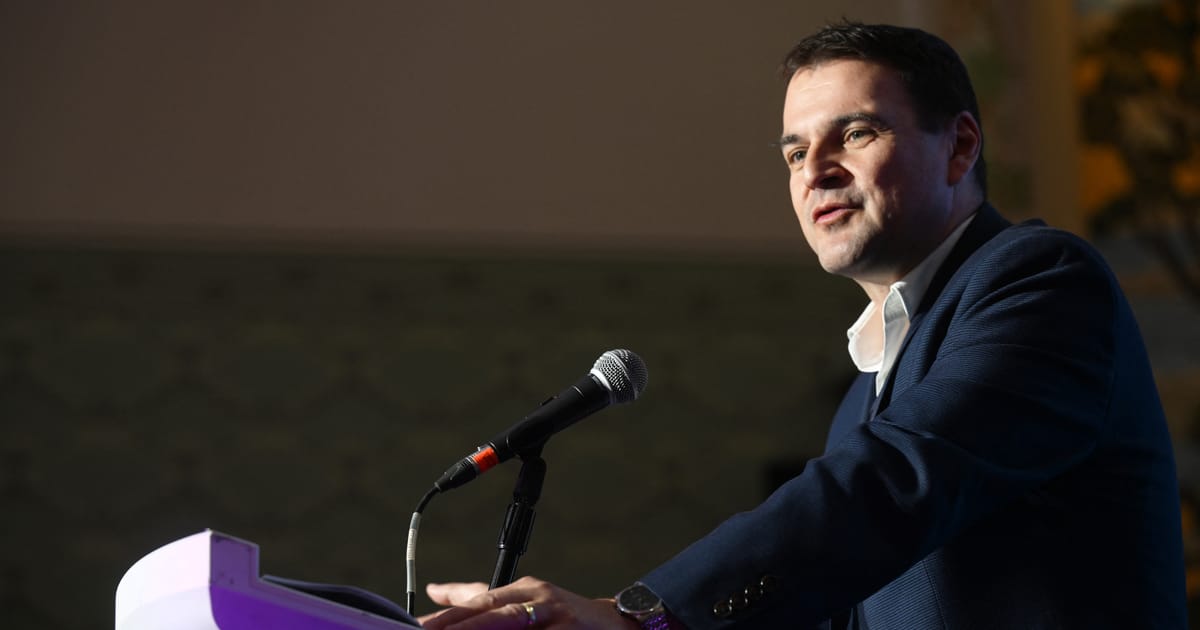 Politica climatica ceha distrusa de ministrul sange verde va curge