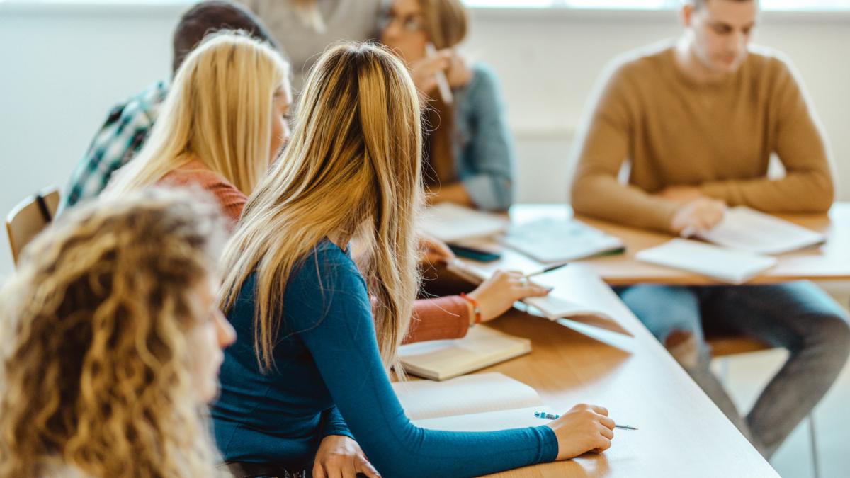 Scandal in Educatie Profesori acuzati de complicitate