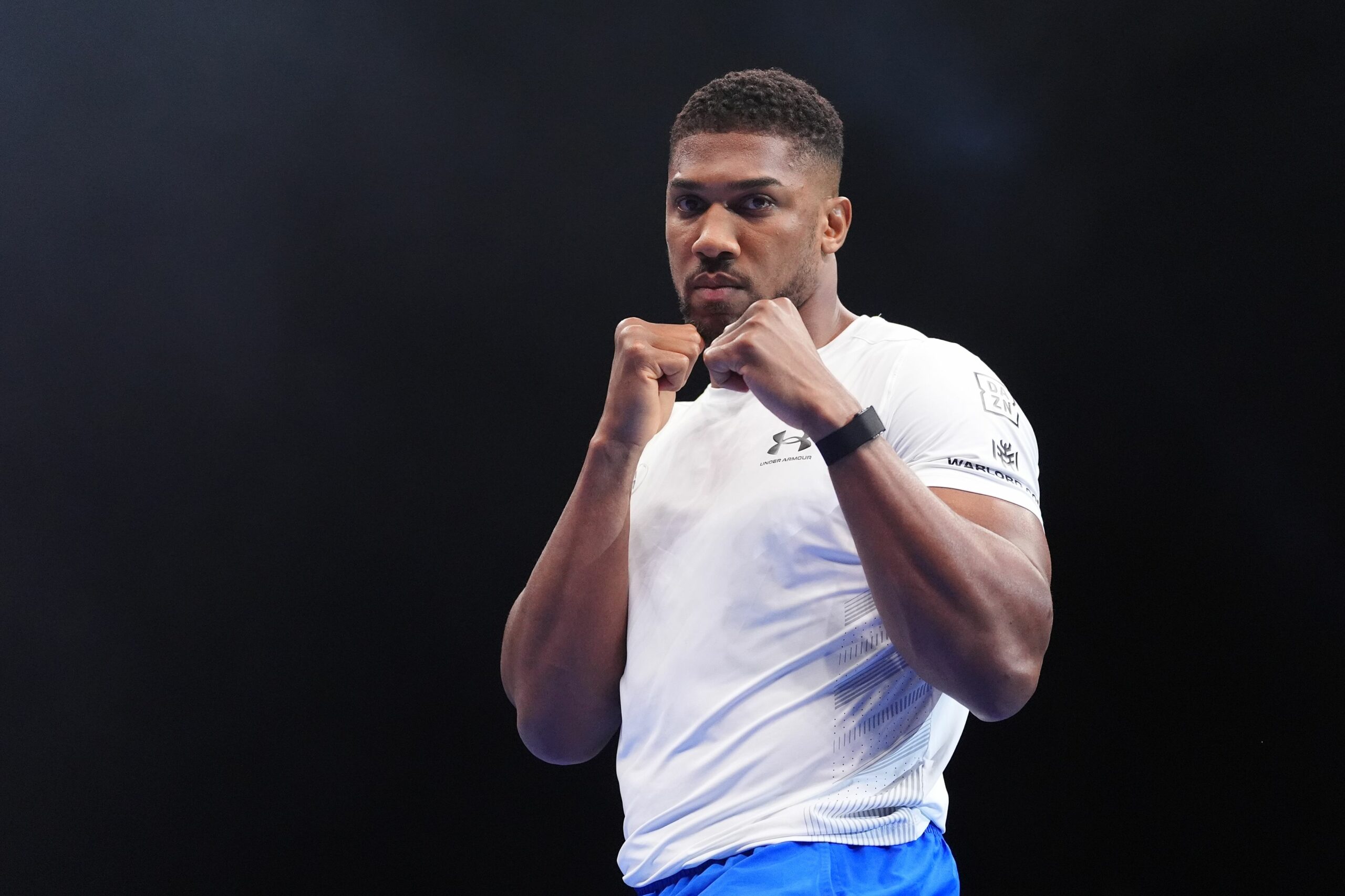 Anthony Joshua a omagiat cei doi prieteni decetati in accidentul din Nigeria