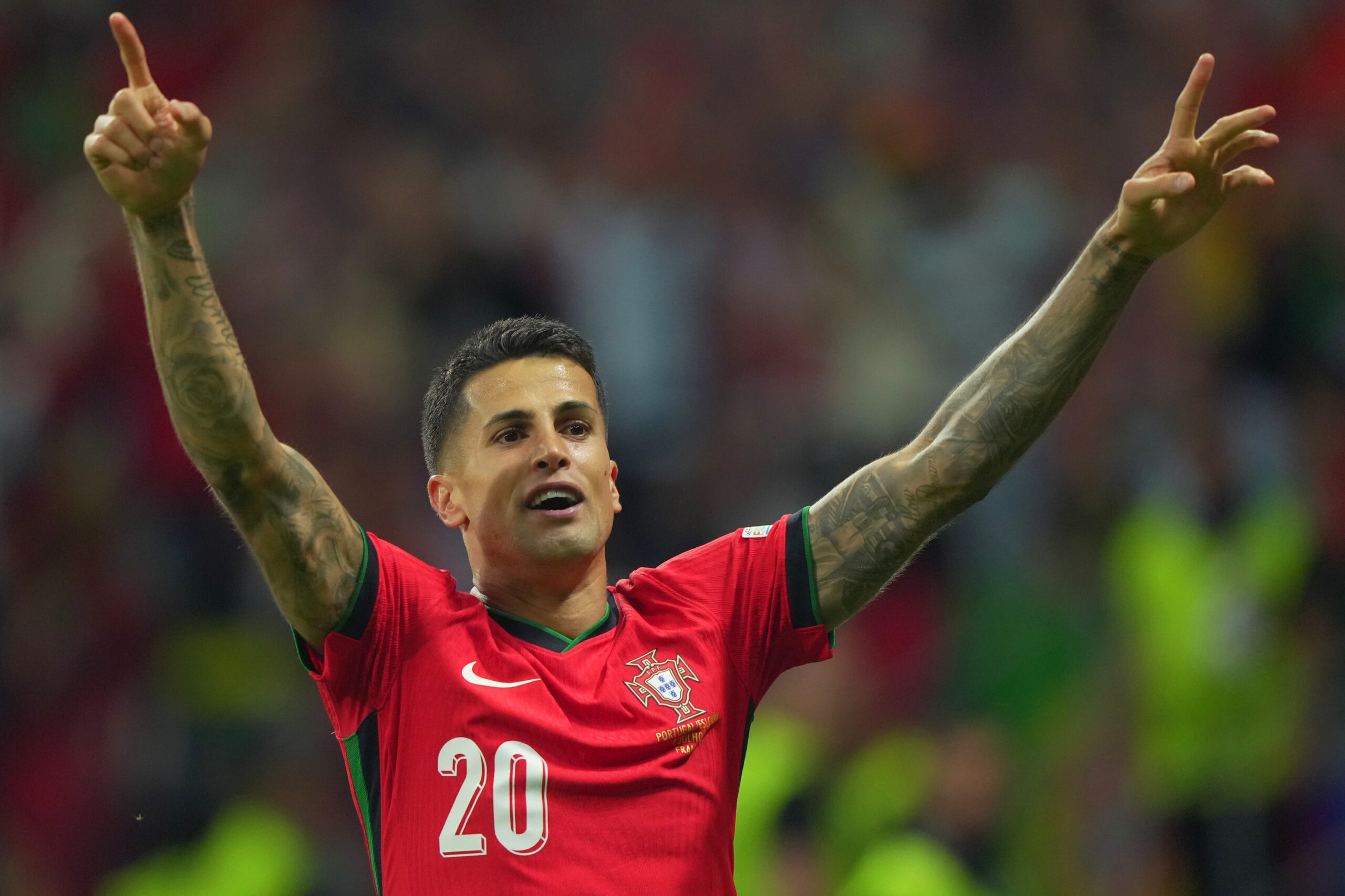 Barcelona il imprumuta pe Joao Cancelo de la Al Hilal