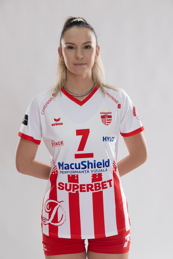 Dinamo Bucuresti infrunta si invinge campioana Volei Alba Blaj in Divizia A1 la volei feminin